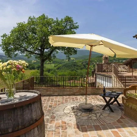 Wonderful Manor With Enriched Background Scenery