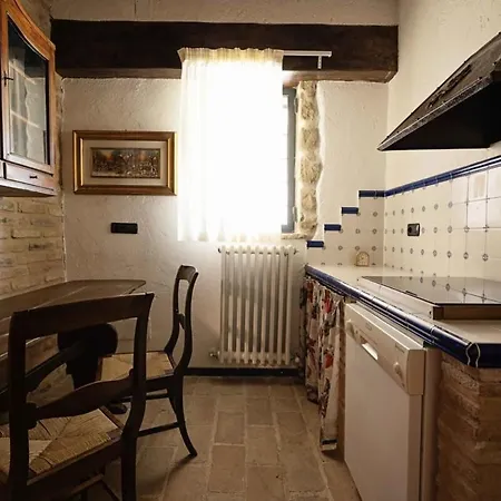 Wonderful Manor With Enriched Background Scenery * San Ginesio