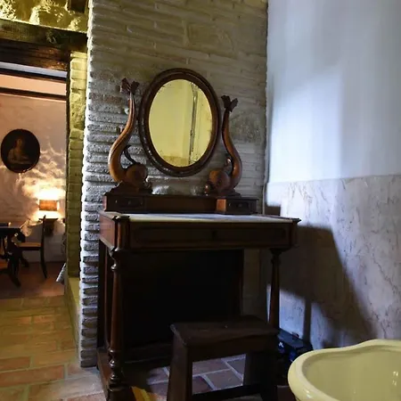 Wonderful Manor With Enriched Background Scenery *