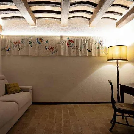 Wonderful Manor With Enriched Background Scenery *